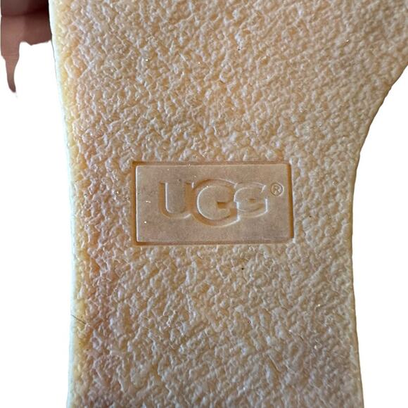 Ugg Women’s Size 5 Golden Brown Suede Fringed Moccasin Style Booties - Picture 11 of 12